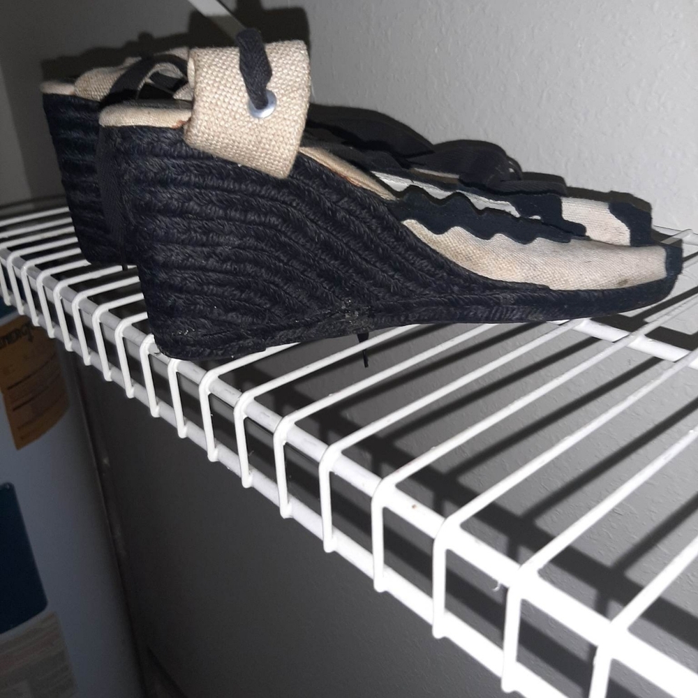 Wedge sandals